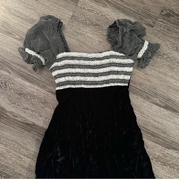 Young Innocent by Arpeja vintage dress - Picture 3 of 10